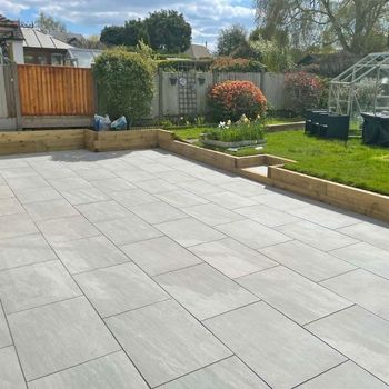 Natural Stone & Porcelain Paving